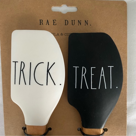 New RAE DUNN Halloween Baking Set - Picture 3 of 5